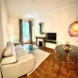  Apartamento Prestige A Luxe, Calme Et Proche Tour Eiffel Et Champs-elysees Francia